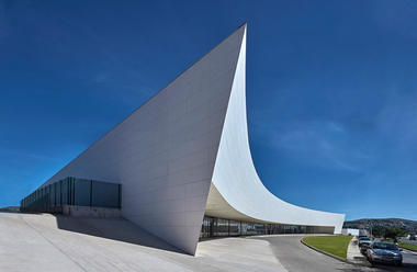 Fundação Zerrenner - Unidade Educacional de Sete Lagoas / Gustavo Penna Arquiteto e Associados