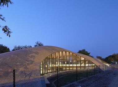 Gallery of Maya Somaiya Library, Sharda School / Sameep Padora & Associates  - 13