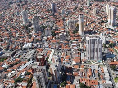 Construindo o atraso: disfunções urbanas e o “direito” de protocolo em São Paulo