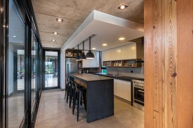 Galería de Casa Cientocinco / JAMStudio arquitectos + Ivanna Cresta  - 18