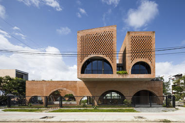 Gallery of Cuckoo House / Tropical Space  - 1