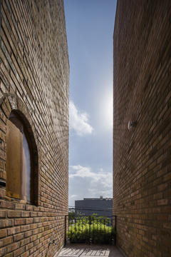 Gallery of Cuckoo House / Tropical Space  - 15