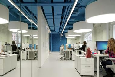 Galería de Oficinas OPTIMEDIA Media Agency / Nefa Architects  - 3