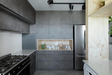 Gallery of Modern Urban Apartment in Tel Aviv / Studio Perri Interior Design  - 13