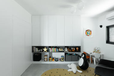 Gallery of Modern Urban Apartment in Tel Aviv / Studio Perri Interior Design  - 9