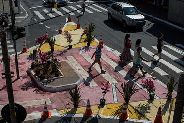 Praças, parklets e outros espaços públicos: mudanças na legislação permitem que as pessoas transformem suas cidades