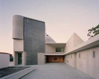 Punchbowl 清真寺  / Candalepas Associates
