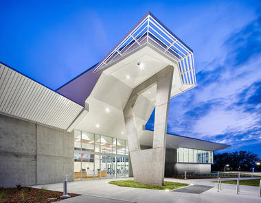 Centro de Desarrollo Estudiantil de la Universidad Politécnica de Florida / Straughn Trout Architects