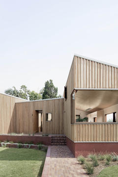 Gallery of Three Piece House / TRIAS  - 34