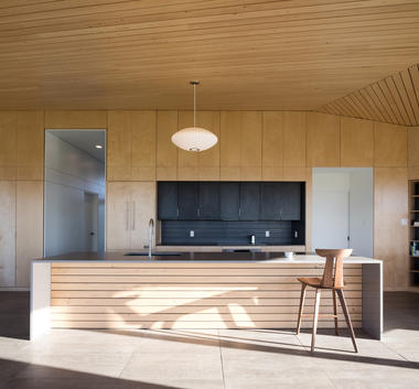 画廊 沼泽地的半圆形度假屋：Sluice Point  / Omar Gandhi Architect  - 10