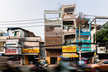 Gallery of Organicare Showroom / Tropical Space  - 1