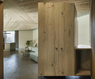 Gallery of House on the Hill / MoDusArchitects  - 10