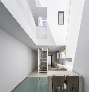 Galería de V19 Vivienda entre medianeras / Viraje arquitectura  - 9