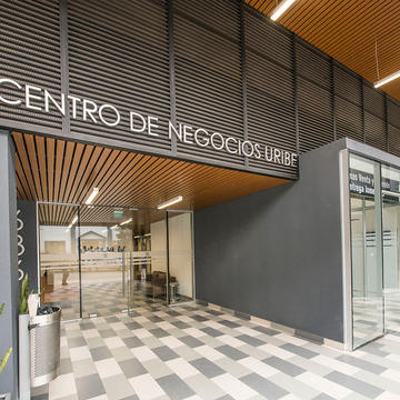 Galeria de Fachadas Ventiladas - Paneles Aluacero - 6