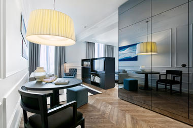 Gallery of Hotel Adriatic / 3LHD  - 17