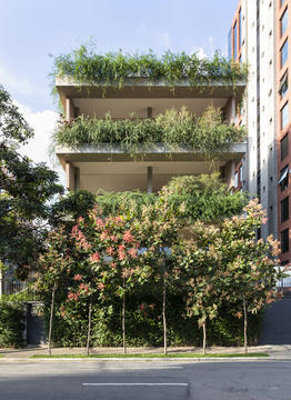 Gallery of Lorena Building / Lucia Manzano Arquitetura + Paisagismo  - 6