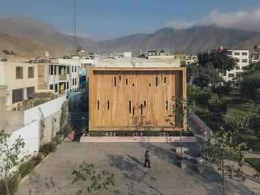 Galería de Biblioteca Comunitaria en La Molina / Gonzalez Moix Arquitectura  - 1