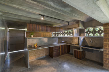 Gallery of IHA Residence / Wallmakers  - 8