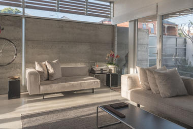 Gallery of Orange Avenue House / vittinoAshe  - 6