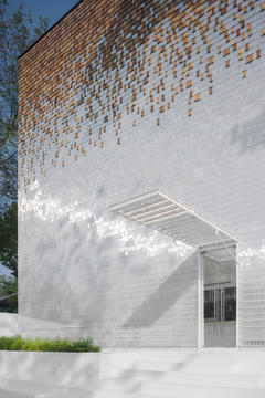 Gallery of Little Shelter Hotel / Department of Architecture  - 8