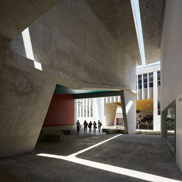 Galería de Aulario UDEP / Barclay & Crousse  - 5