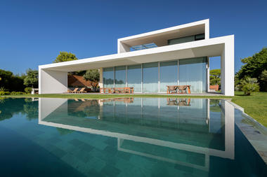 Casa em Frente ao Mar / ARQ TAILOR'S Architecture & Interiors