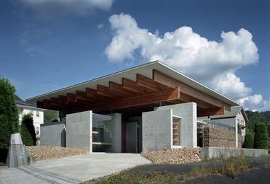 神户北小屋，打破传统空间划分方式 / 藤原室建筑设计事务所