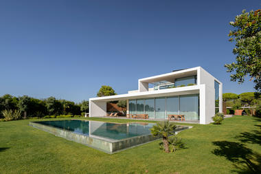 Gallery of Sea Front Villa / ARQ TAILOR'S Architecture & Interiors  - 9