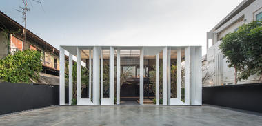 Gallery of Intelligent Building / Octane architect & design  - 7