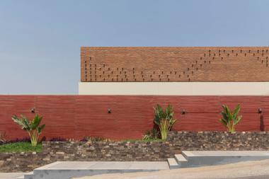 Costa Brava Restaurant / Apaloosa Estudio de Arquitectura y Diseño
