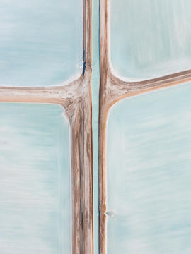 Galería de La belleza de los paisajes de sal marina vistos desde el cielo  - 7
