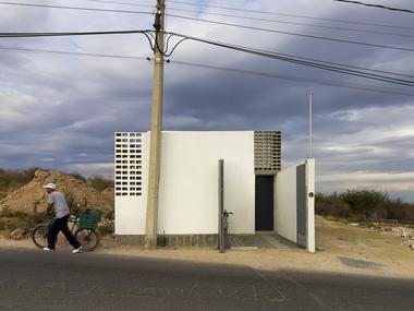 Casa + Grande / Cubo Rojo Arquitectura