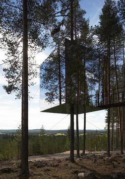 Gallery of 17 Hotels and Cabins Surrounded by Nature  - 12