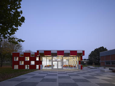 Gallery of Salmtal Secondary School Canteen / SpreierTrenner Architekten  - 3