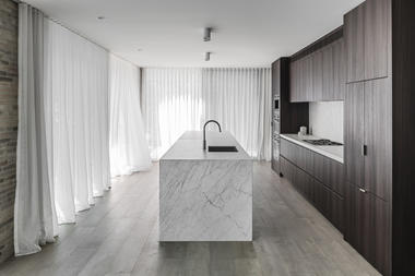 Gallery of Bayside House / Adam Kane Architects  - 19