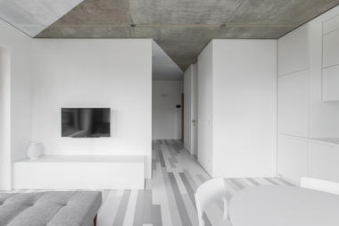 Gallery of The White Triangles Apartment / YCL studio  - 1