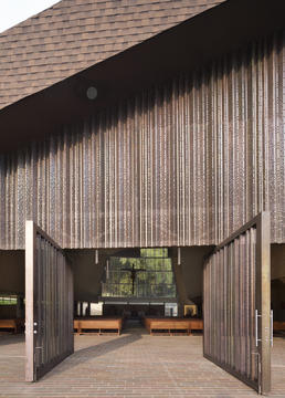 画廊 大学教堂 / OPUS  - 2