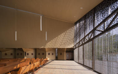 画廊 大学教堂 / OPUS  - 3