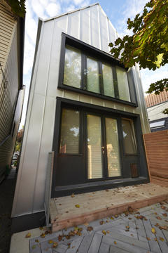 Galería de Curvy Eco Home / Craig Race Architecture  - 8