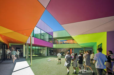 Centro de Ciencias Ivanhoe Grammar School / McBride Charles Ryan