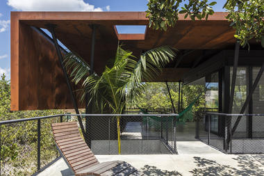 Casa Campinarana / Laurent Troost Architectures