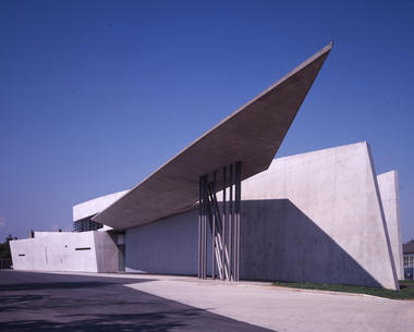 Clásicos de Arquitectura: Estación de Bomberos Vitra / Zaha Hadid