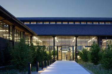 Gallery of Urban Outfitters Corporate Campus / MSR Design  - 36