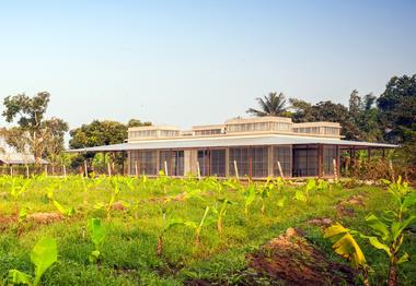 Biblioteca Kaeng Krachan / Junsekino Architect and Design