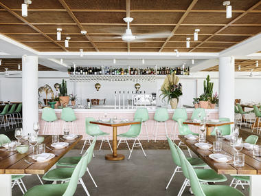 Pavilhão na Praia de Burleigh  / Alexander&Co.