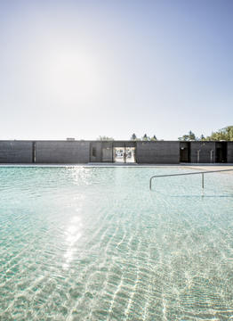 Gallery of Borden Park Natural Swimming Pool / gh3  - 2