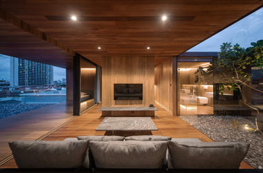 Gallery of The Skyscape Rooftop House / WARchitect  - 6