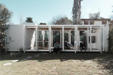 Vivienda mínima SUM / Parada Cantilo Estudio