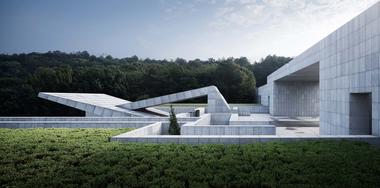 Gallery of Jiangshan Martyrs Memorial Hall / UAD  - 1