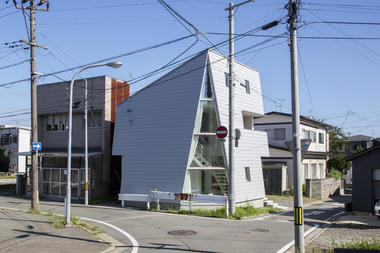 Gallery of Shiro House / Takeru Shoji Architects  - 1